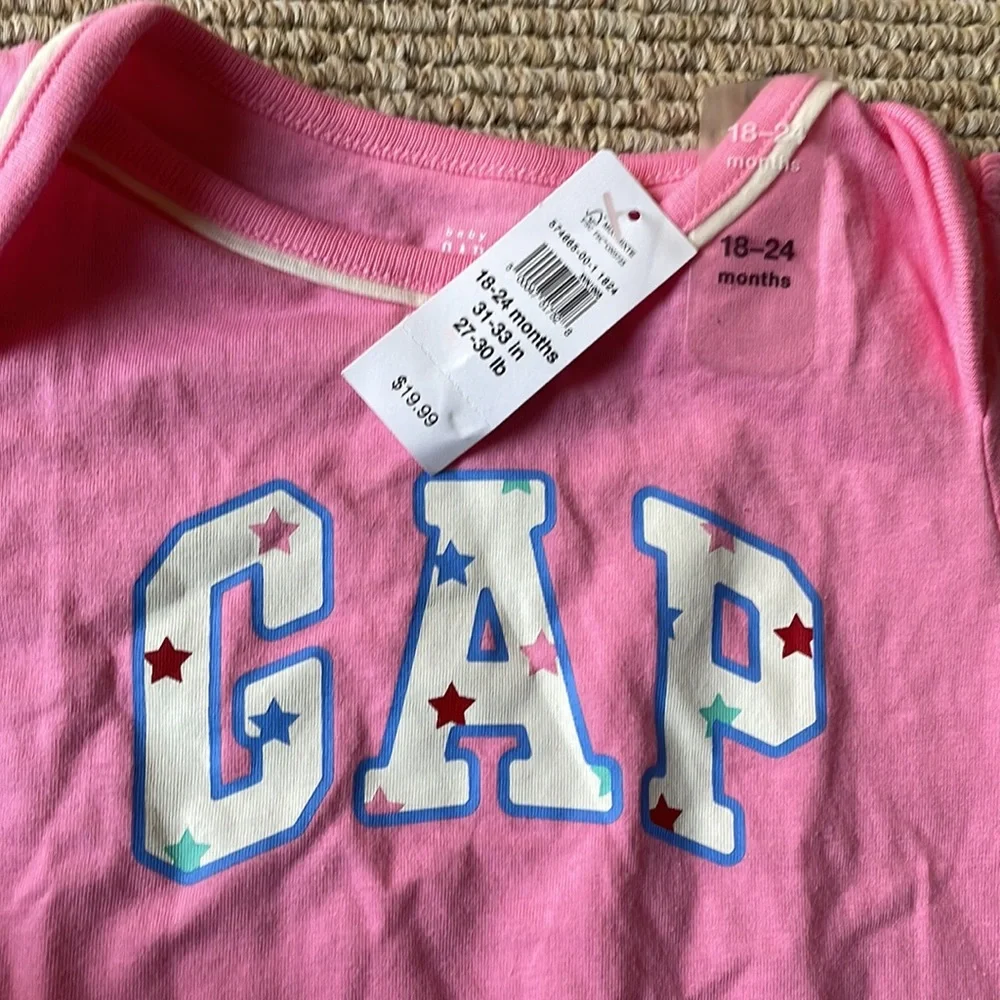 NWT Gap pink onesie with stars